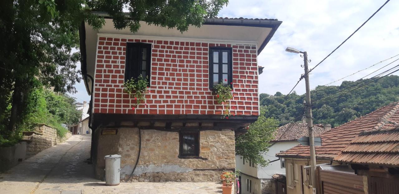 The Red Konak Villa Veliko Tárnovo Exterior foto