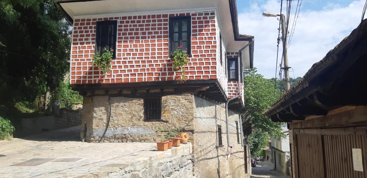 The Red Konak Villa Veliko Tárnovo Exterior foto
